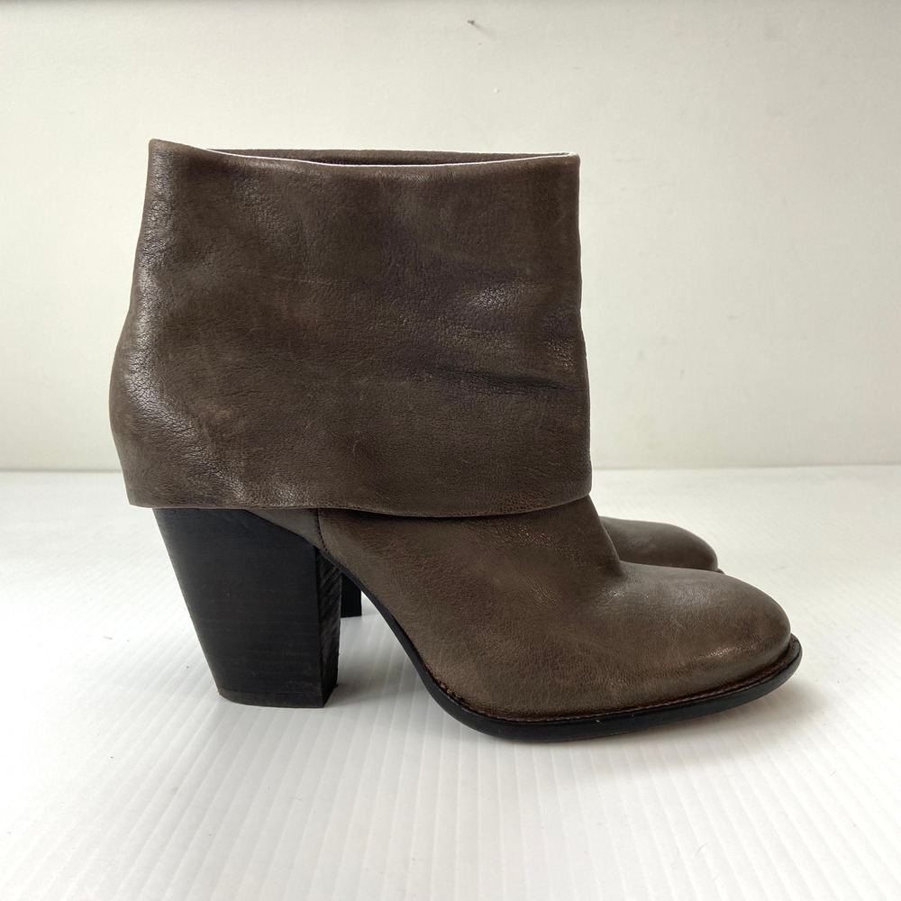 Vince Camuto Brass Gray Leather Fold Over Cuffed Heeled Ankle Boot Womens 8.5